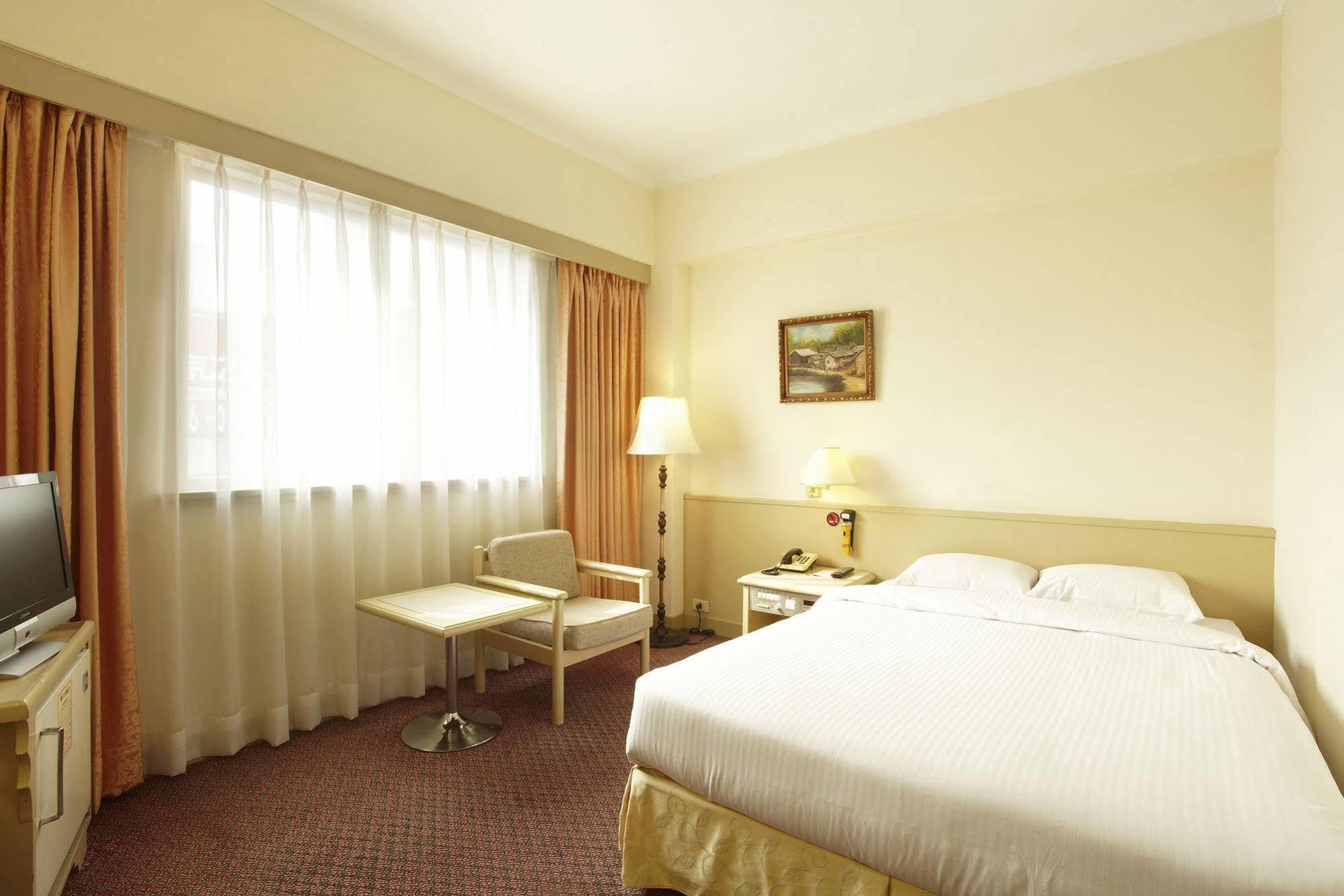 Emperor Hotel Тайбей Екстер'єр фото