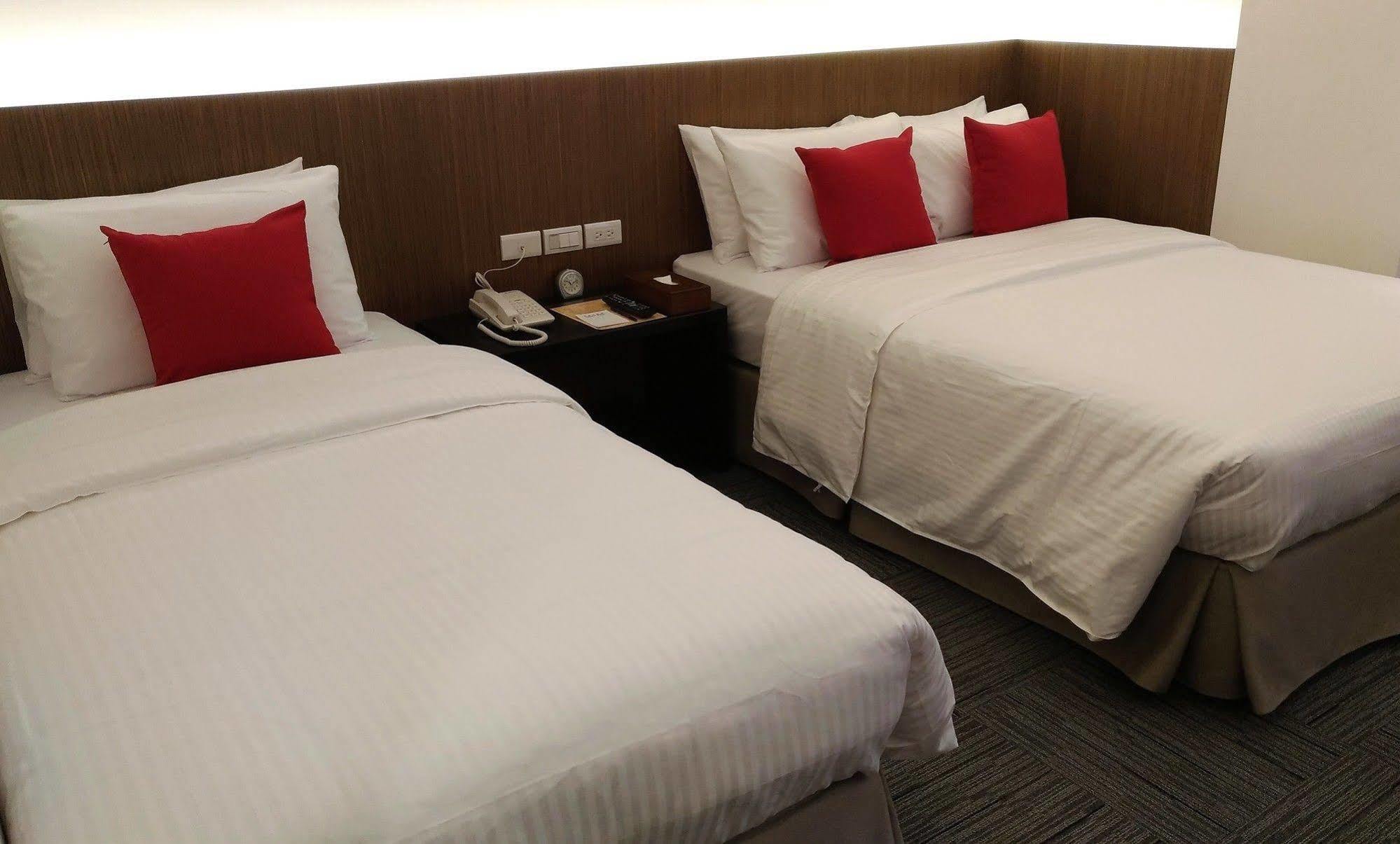 Emperor Hotel Тайбей Екстер'єр фото