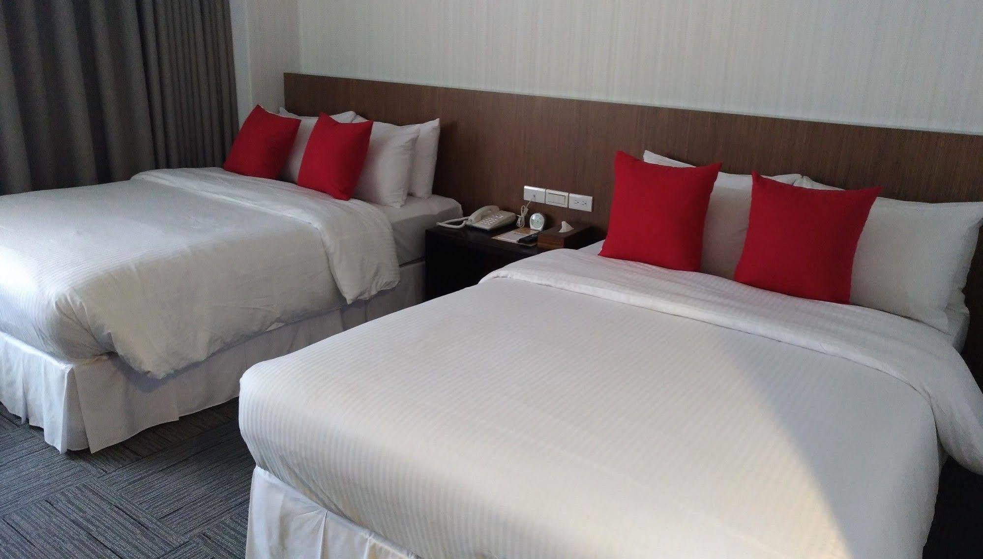 Emperor Hotel Тайбей Екстер'єр фото