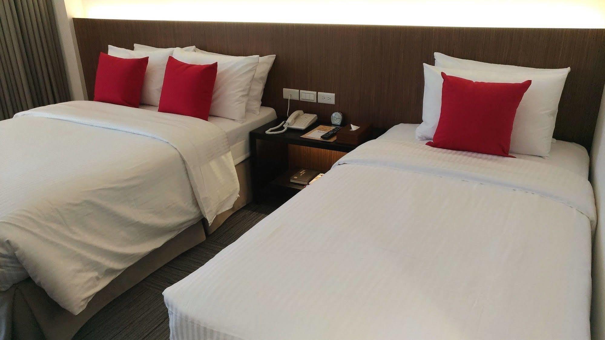 Emperor Hotel Тайбей Екстер'єр фото