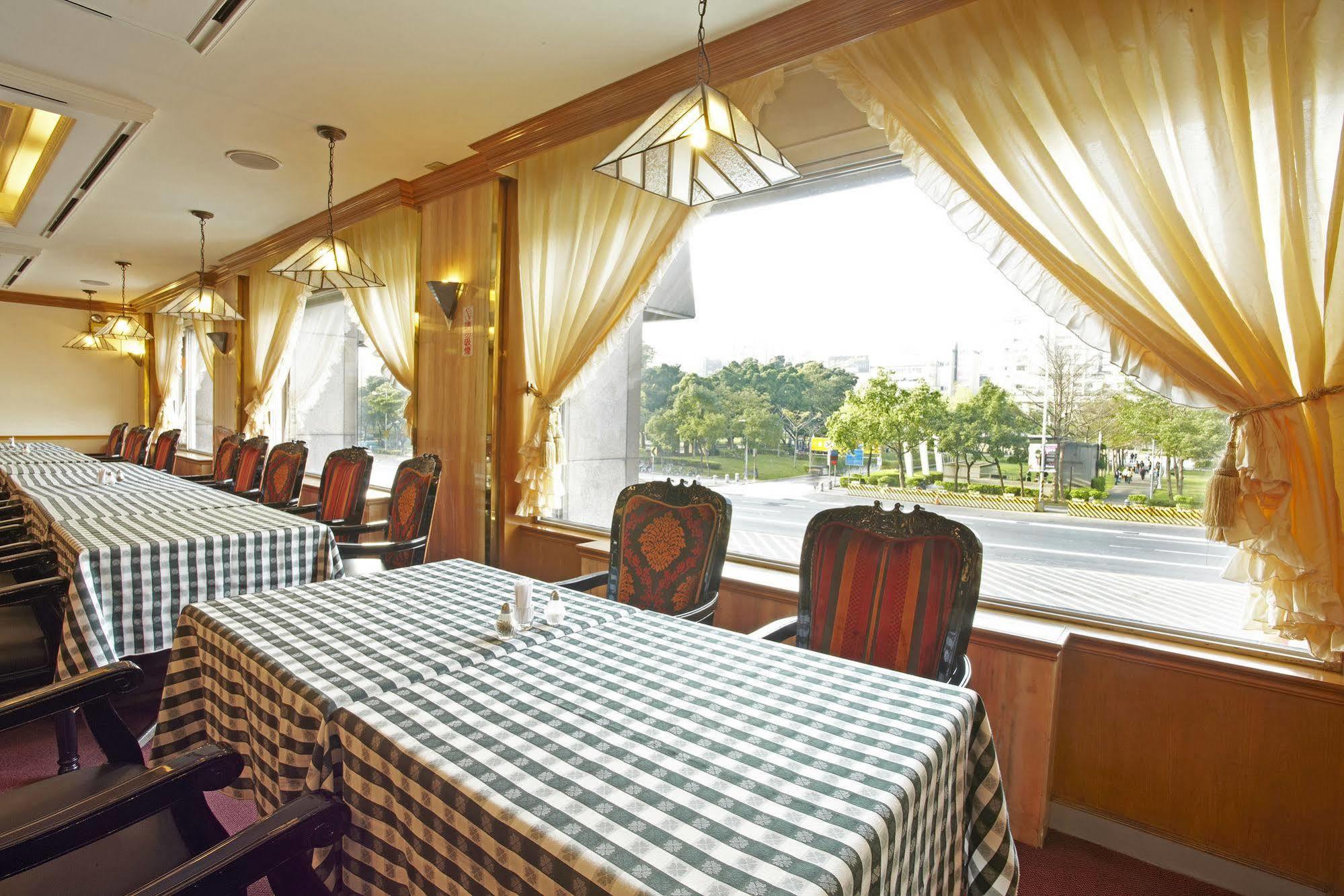 Emperor Hotel Тайбей Екстер'єр фото