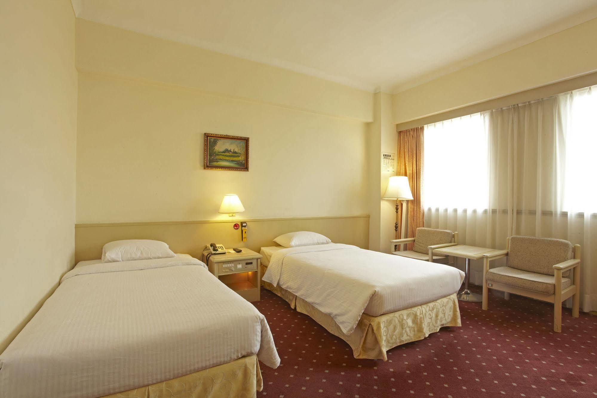 Emperor Hotel Тайбей Екстер'єр фото
